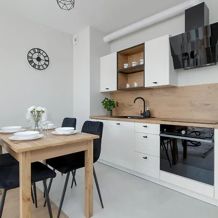 Appartement Bright Park Lotnikow Near Tauron Arena By Renters *
