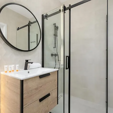 Appartement Bright Park Lotnikow Near Tauron Arena By Renters